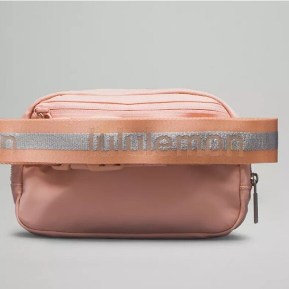 Lululemon belt bag - Picture 8 of 8